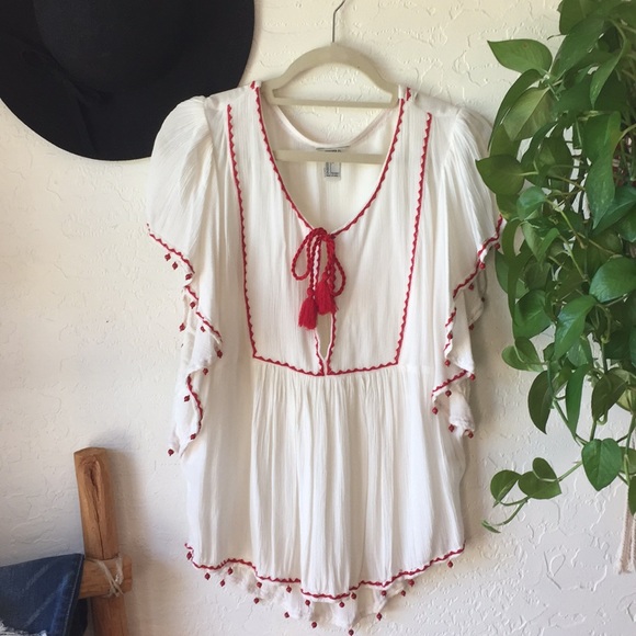 Forever 21 Tops - 🌺✌️🌺 NWOT FOREVER 21 ROMANTIC PEASANT TOP!!🌺